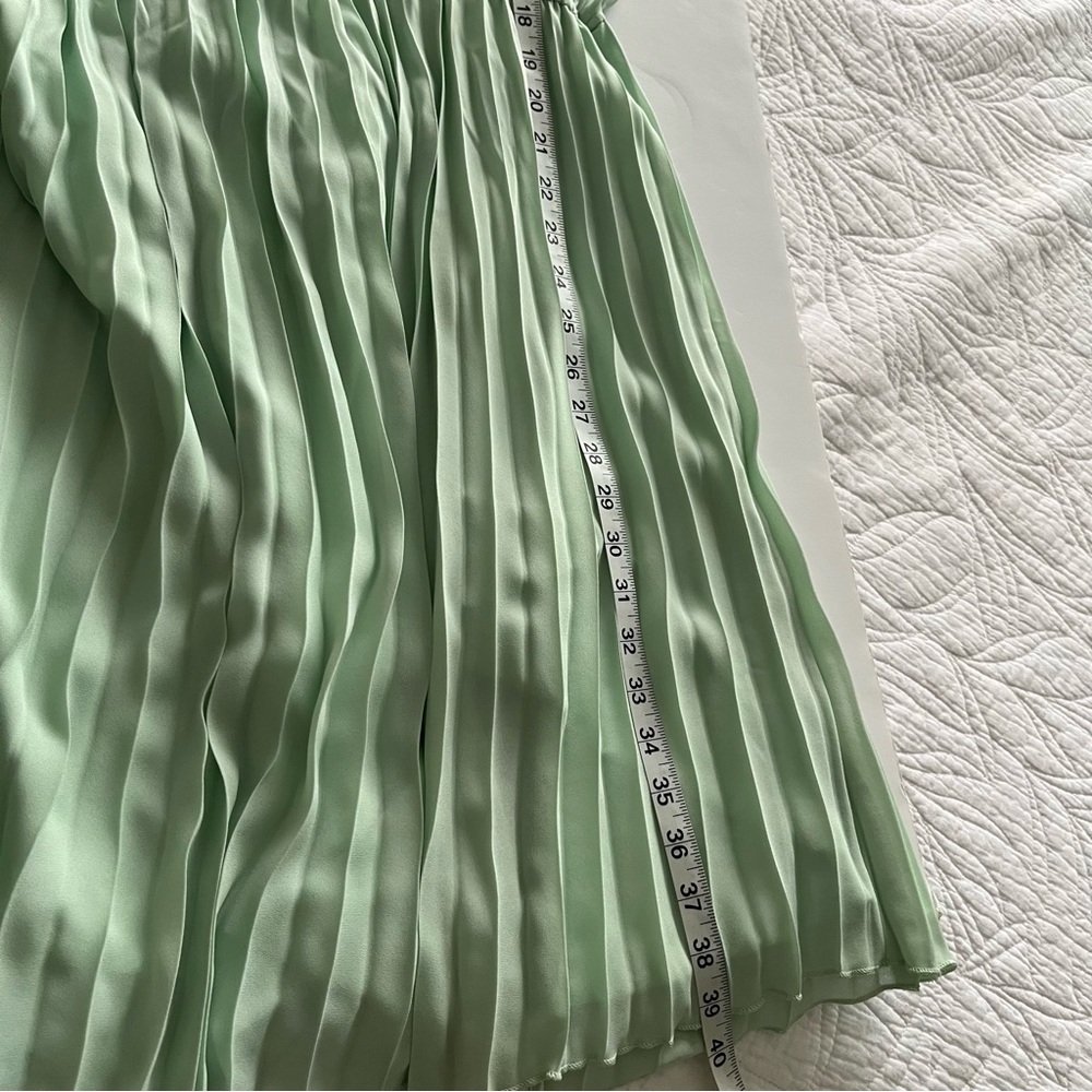 V Neck Pleated Long Sleeve Dress - Picture 9 of 12
